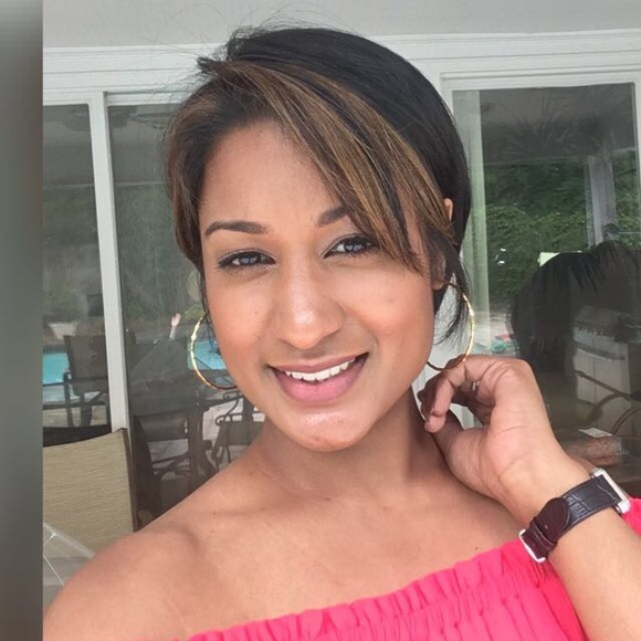 Meet your Posher, Serica - Picture 1 of 1